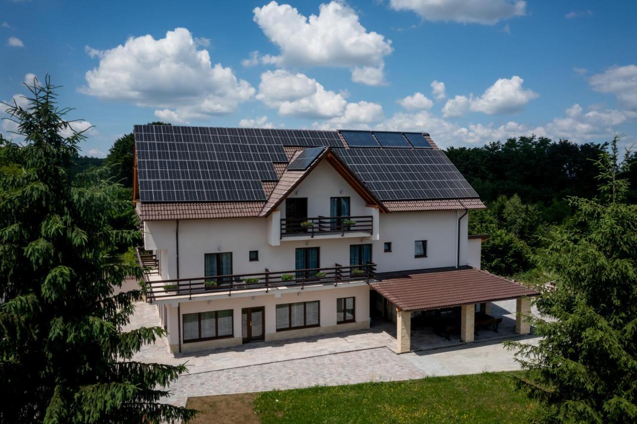 אווריג Evergreen Chalet מראה חיצוני תמונה