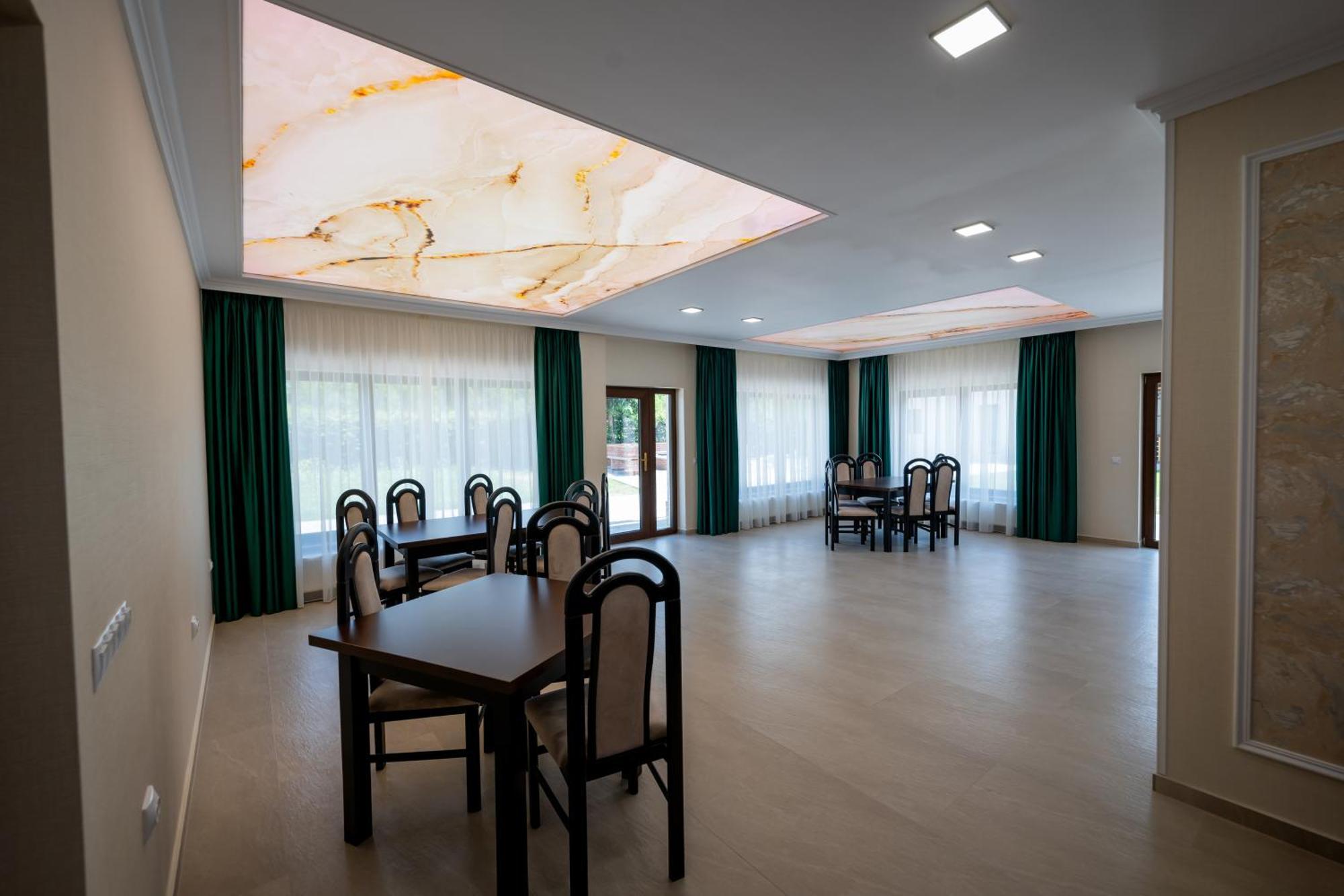 אווריג Evergreen Chalet מראה חיצוני תמונה